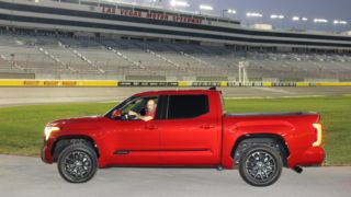 Gallery: SCC Las Vegas 2024 Laps for Charity Under the Lights